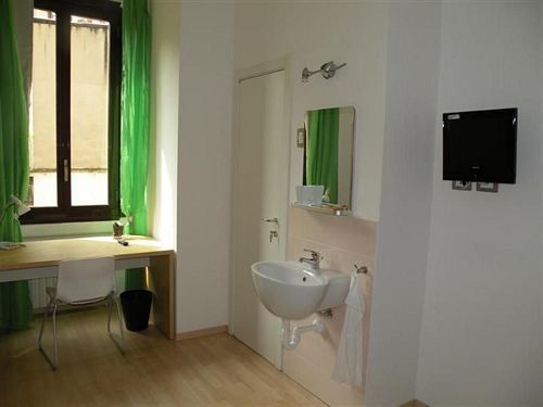 Le Tre Torri Milan Bagian luar foto